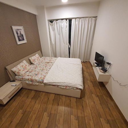 P C Homes At Belliza Near Airport Surate Exterior foto